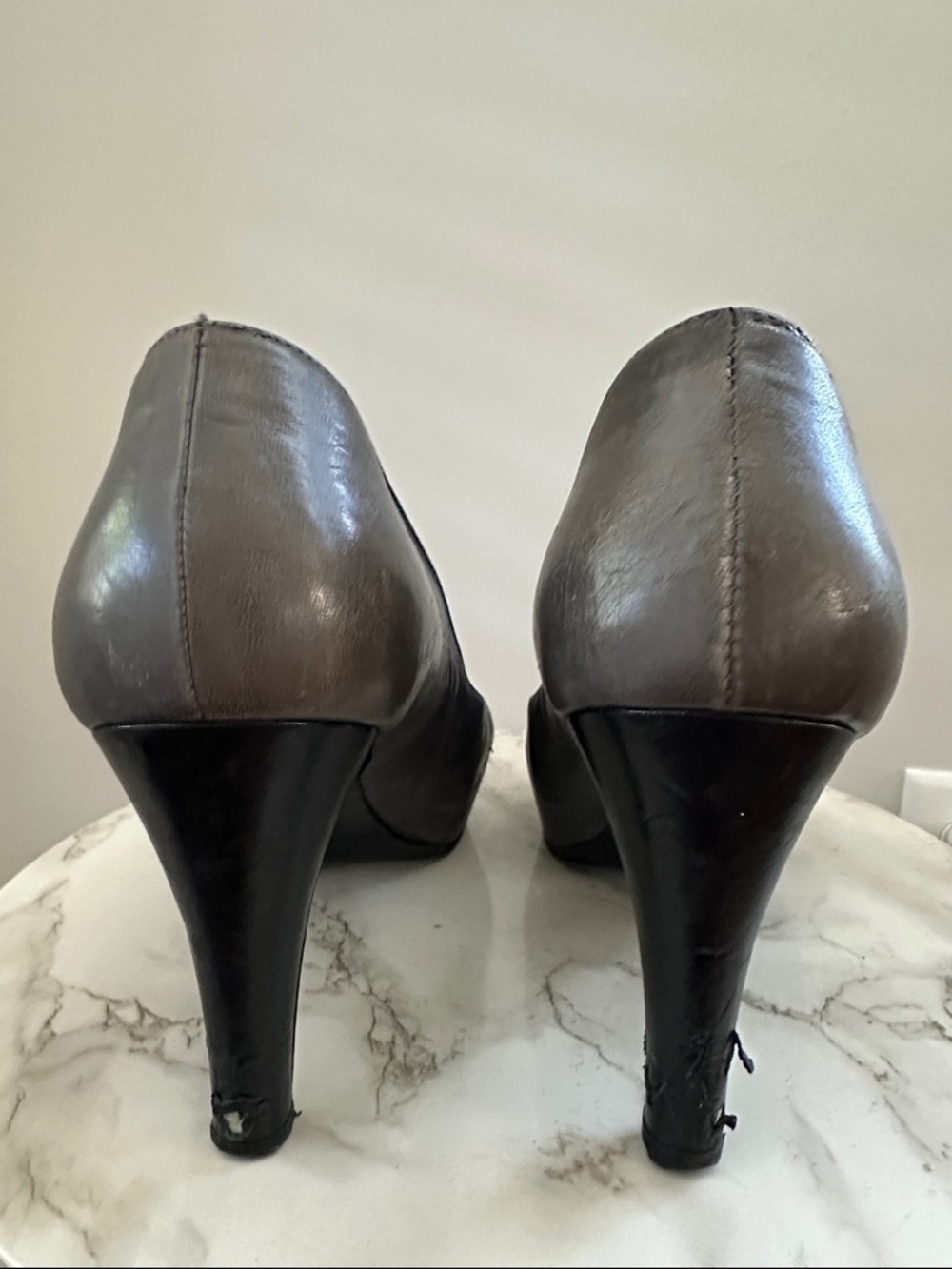 CHANEL Black and Gray Leather Cap-Toe Pumps - Picture 3 of 6